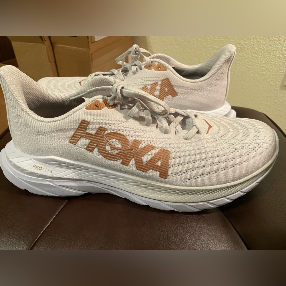 Hoka Mach 5